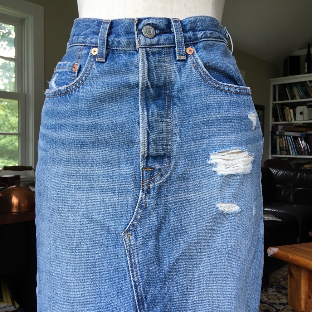 New Levi’s Premium Front Slit Denim Midi Skirt - Picture 5 of 10